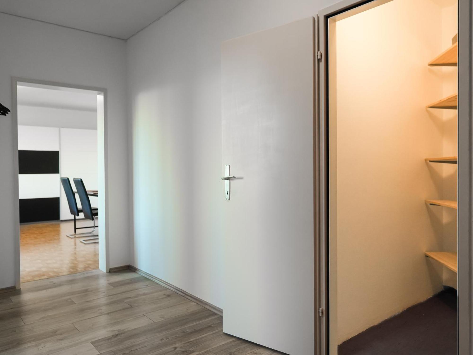 Spacious Apartments With View & Free Parking Винер Нойщат Екстериор снимка